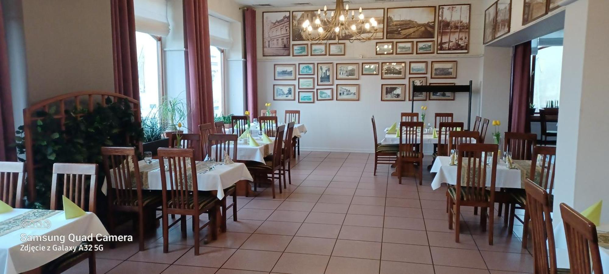 Wielkopolanka Pokoje Goscinne I Restauracja Chodziez Bagian luar foto